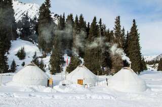 Хостелы Aksuu Yurt Lodge Teploklyuchenka-0